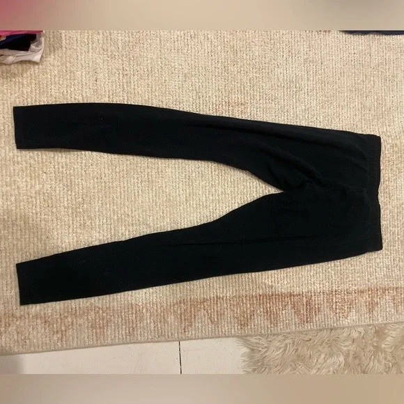 black nike leggings - Picture 2 of 3